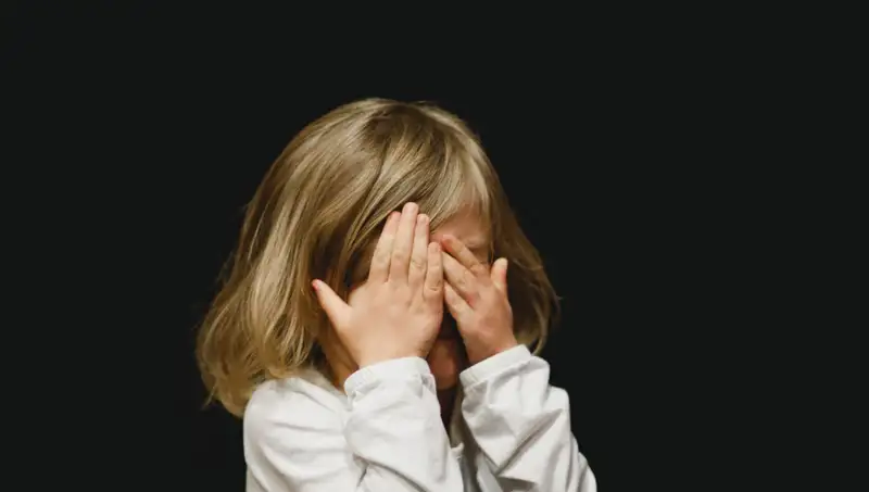 7 Trauma Masa Kecil dan Dampak Buruknya bagi Si Kecil! 2